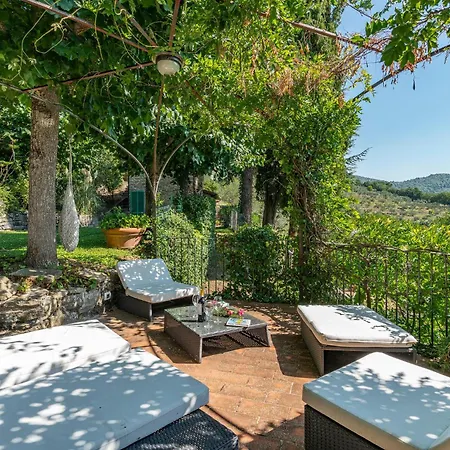 Borgo Elisa Feriehus *